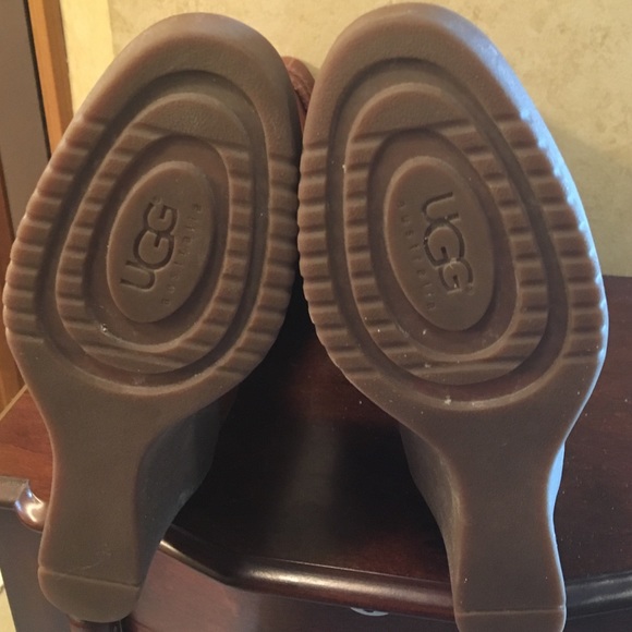 Ugg Boots - Picture 3 of 3